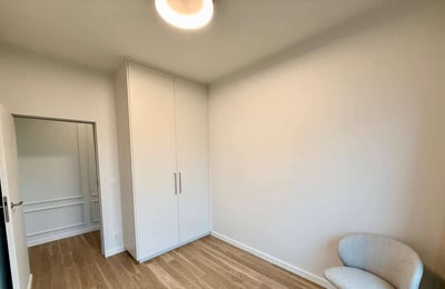 Alquiler de un elegante apartamento amueblado de 3 habitaciones, 60 m², Mokotów, Varsovia, Polonia